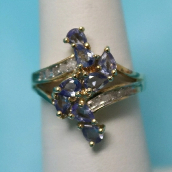 COPY - 14K SOLID GOLD NATURAL TANZANITE RING - Picture 2 of 5